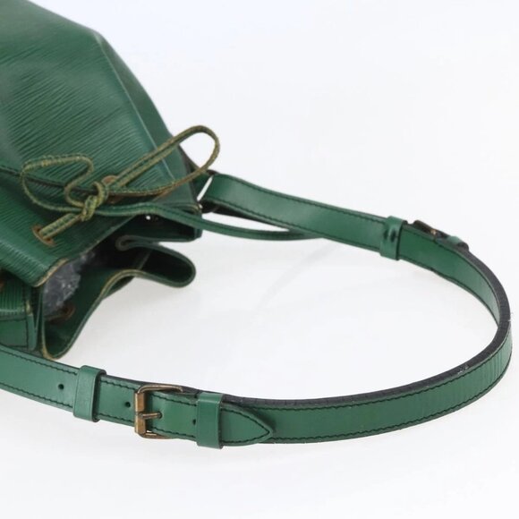LOUIS VUITTON Epi Petit Noe Shoulder Bag Green M44104 LV Auth 144617 - Picture 8 of 16